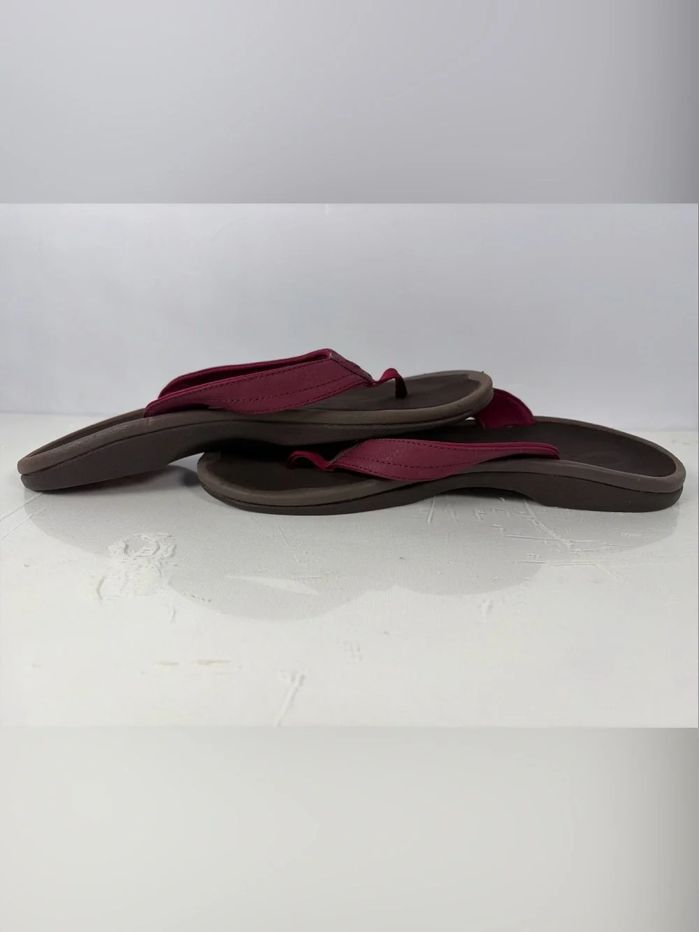 OluKai Ohana-W Women’s Flip Flop Sandals Size 10 Pink Burgundy Brown Comfort